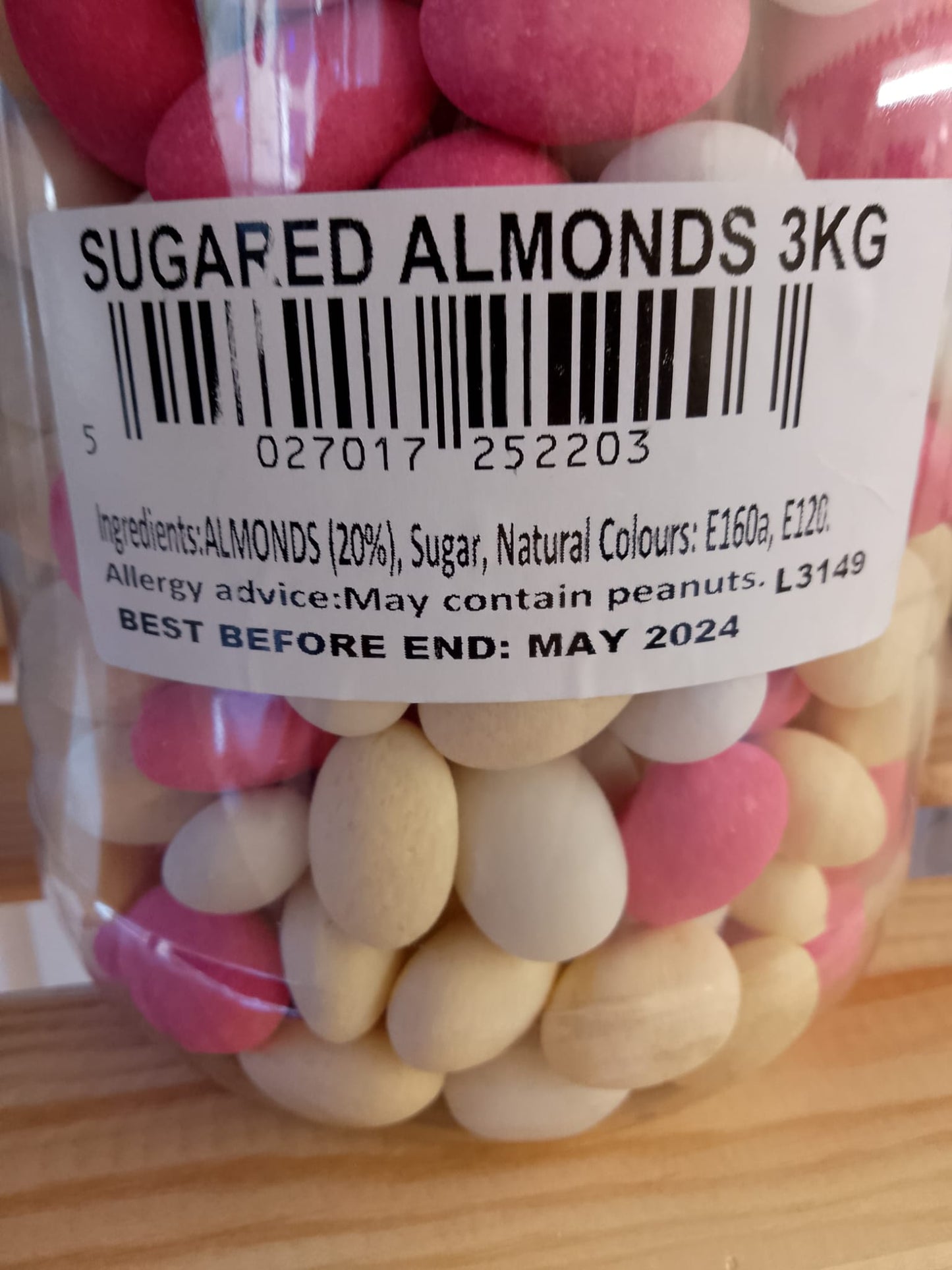 Sugared Almonds per 100g