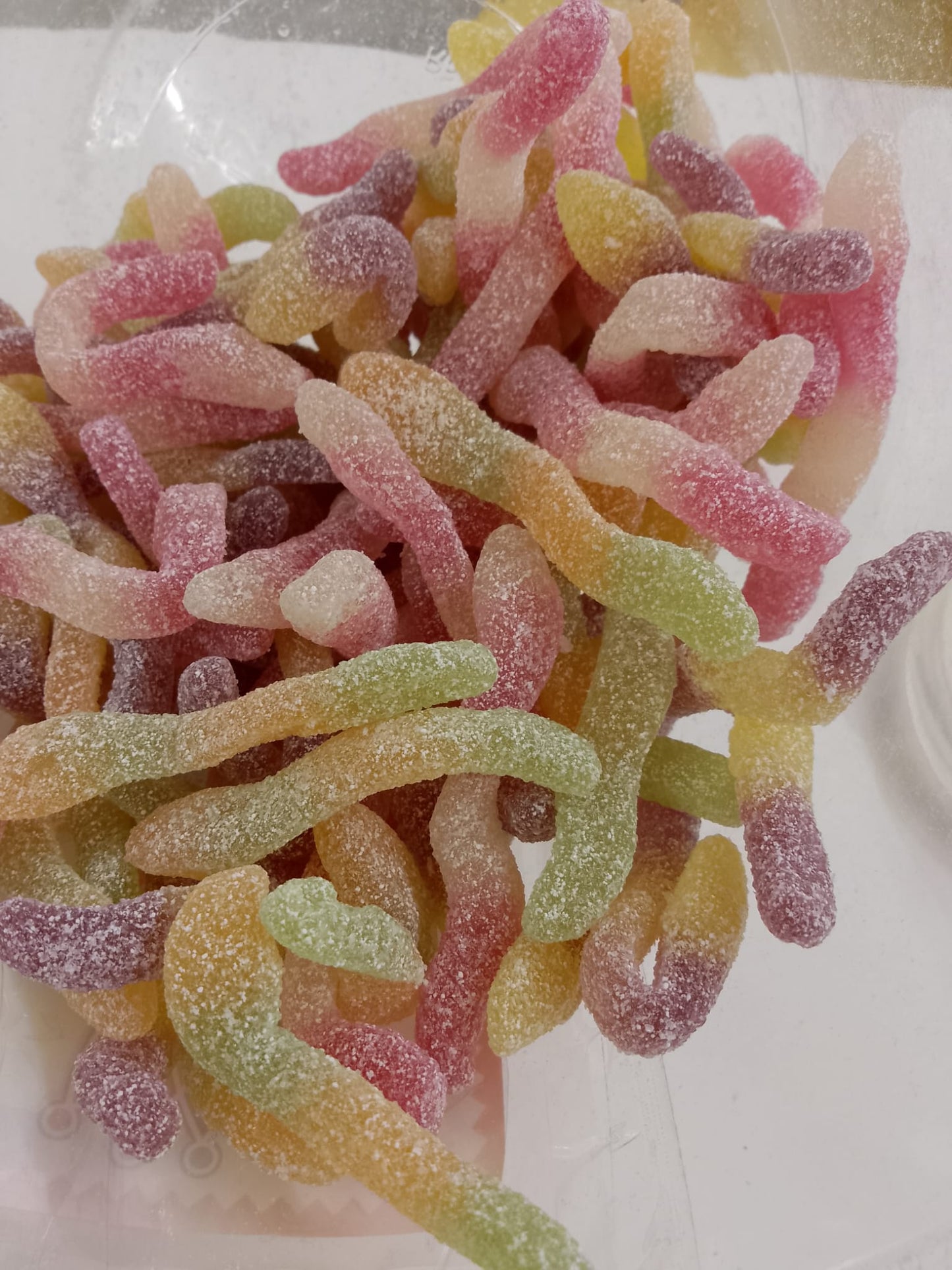 Fizzy Jelly Snakes per 100g